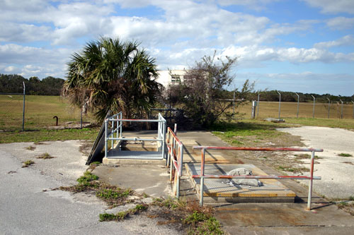 Complex 30, Pad B