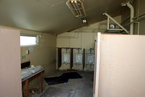 Complex 9/10 blockhouse washroom